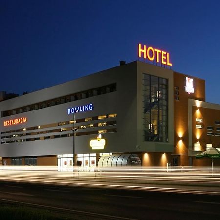 Quest Hotel - Dawniej Hotel Planeta Бжеско Екстер'єр фото