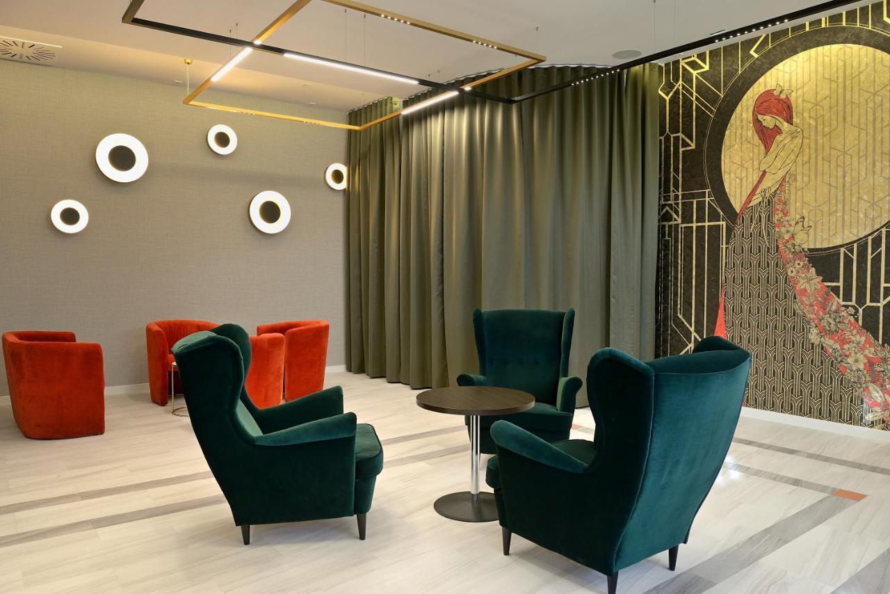 Quest Hotel - Dawniej Hotel Planeta Бжеско Екстер'єр фото