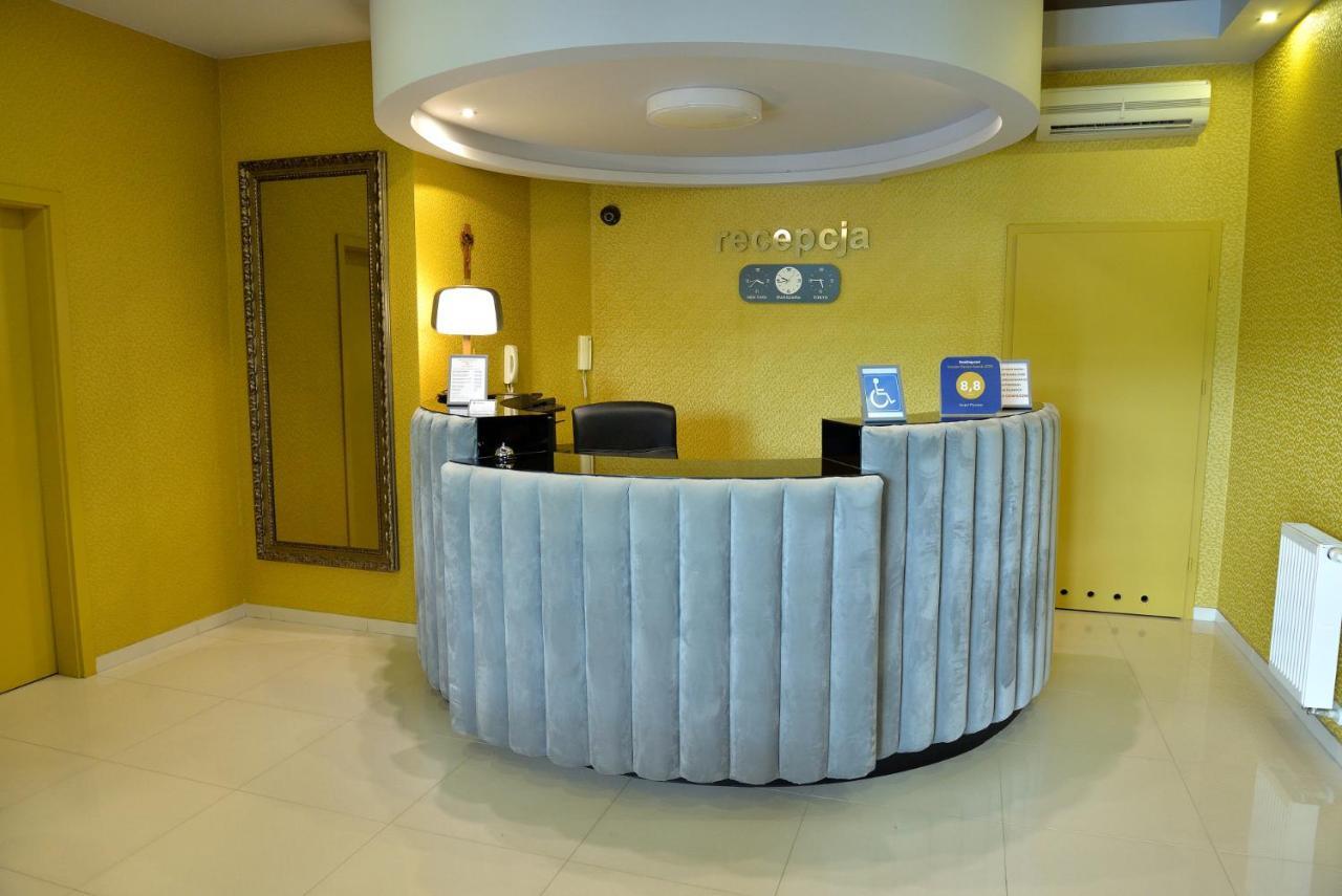 Quest Hotel - Dawniej Hotel Planeta Бжеско Екстер'єр фото