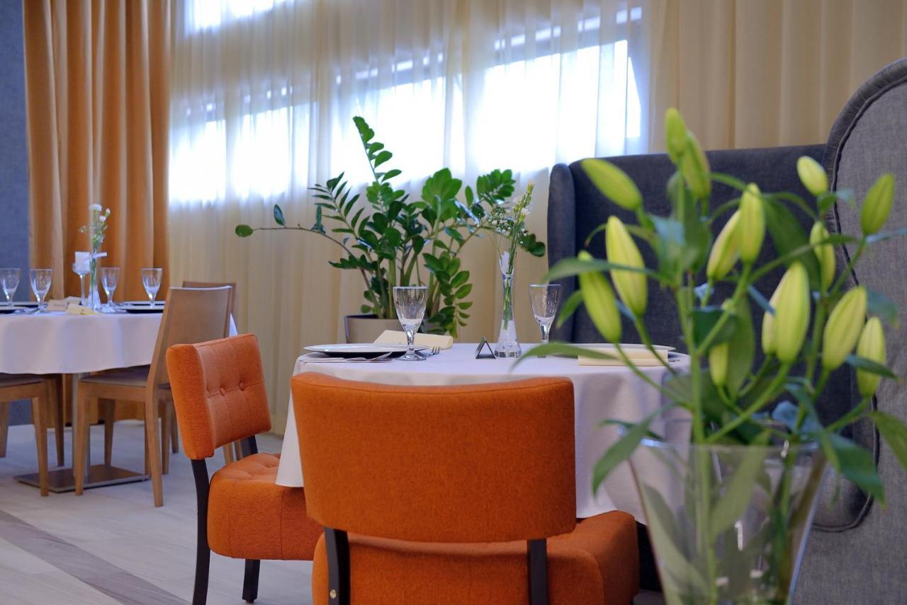Quest Hotel - Dawniej Hotel Planeta Бжеско Екстер'єр фото