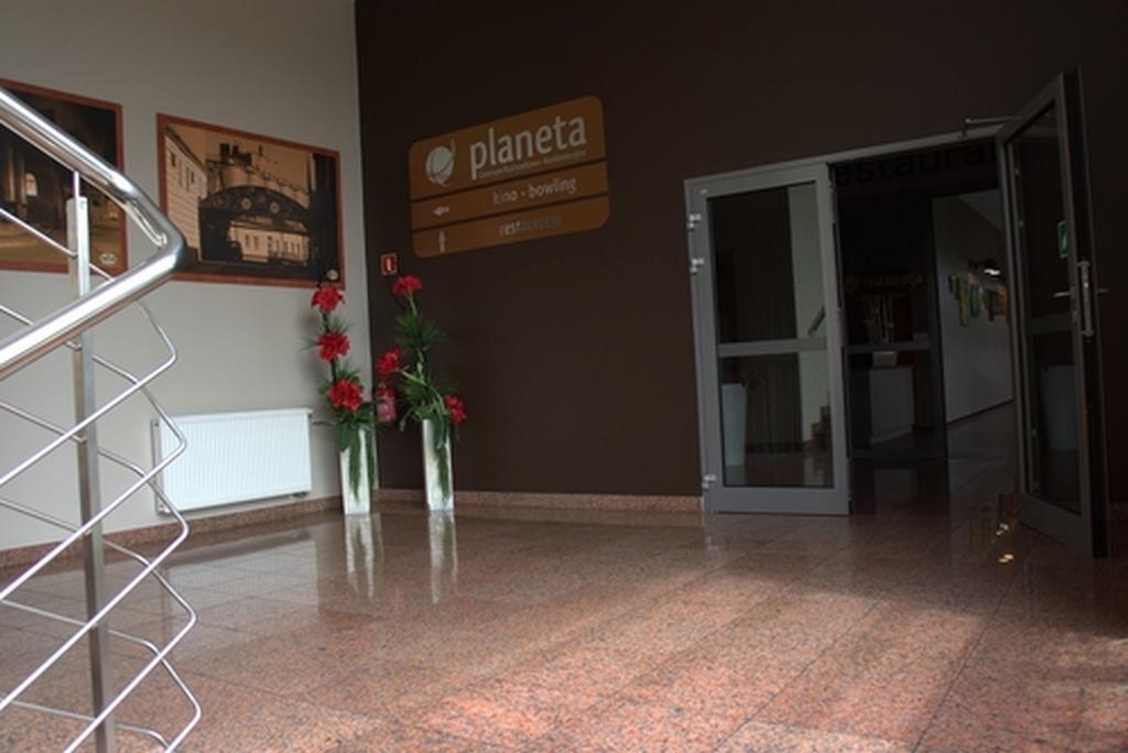 Quest Hotel - Dawniej Hotel Planeta Бжеско Екстер'єр фото